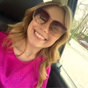 Meet your Posher, Noella